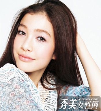 清澈温柔的素颜让你心跳加速。