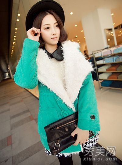 翻领棉袄是2012年冬季时尚必备的时尚单品