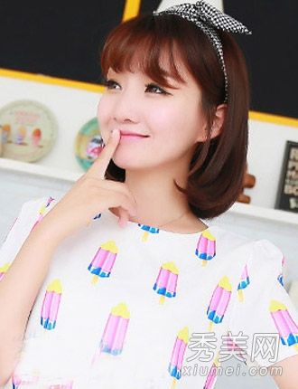 适合大脸女孩的短发更薄更年轻。