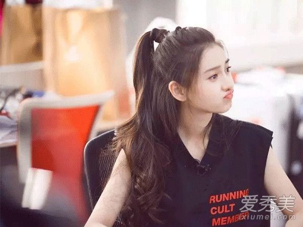 小刘海又回来了,打了杨蜜的脸?