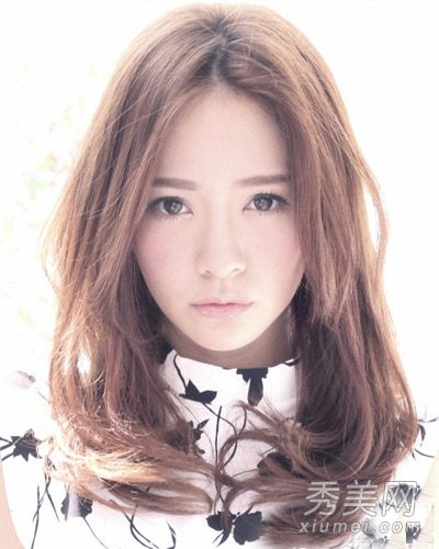 女孩时尚卷发设计气质点最薄的脸