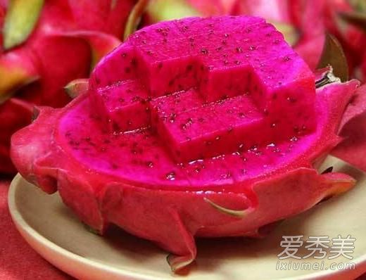 火龙果皮可以直接涂在脸上吗?火龙果皮敷在脸上有什么好处?