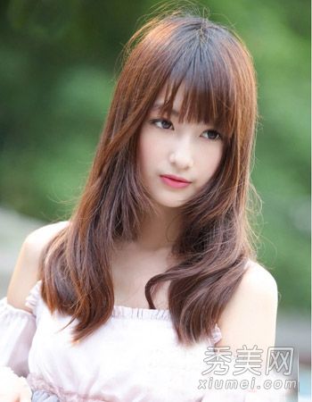 圆脸适合卷发、藏肉和小脸。