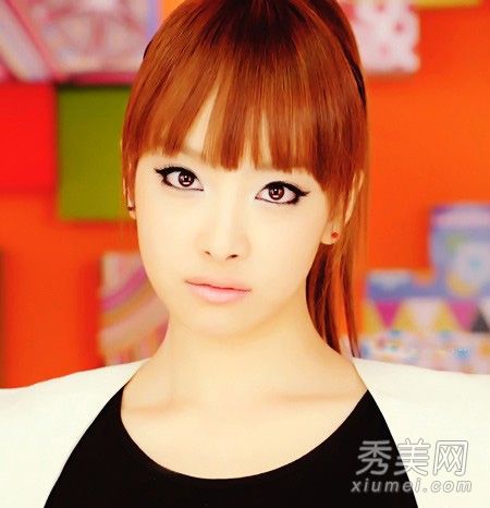 宋茜展示韩国最潮的染发秀