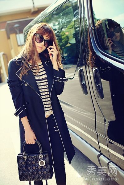 学习如何和一个著名的女孩一起穿辣椒夹克