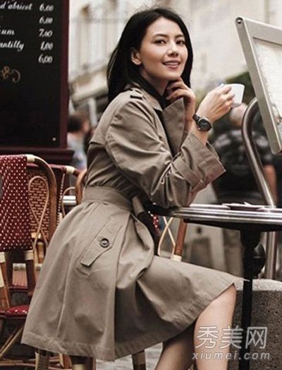 高圆圆姚迪林尹A风衣搭配时尚pk