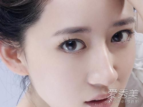 浮肿的眼睛泡泡眼化妆教程详细步骤解释手障星人赶紧看过去