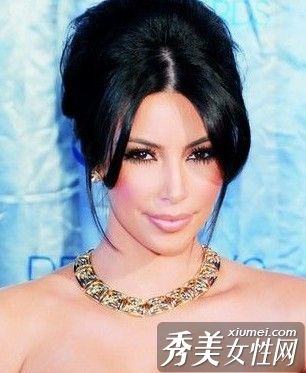 诱惑唇彩明星衰老的法宝。