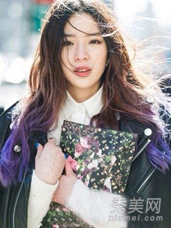 方脸mm最喜欢的发型9分卷发小脸型美女