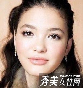 OL春日气质美女化妆亲善起来