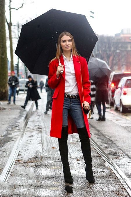 这件红色的大衣配什么样的底大衣？时尚着装必须具备的五种方法