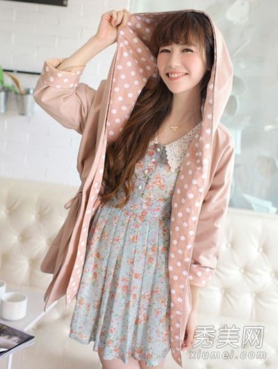 秋装中的甜蜜约会裙