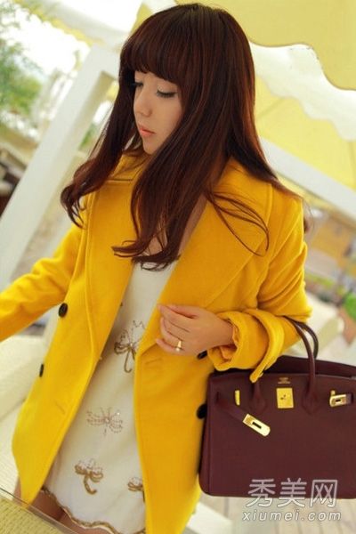 这件外套很漂亮，这件衣服很懒。毫米也可以是时尚和新鲜的