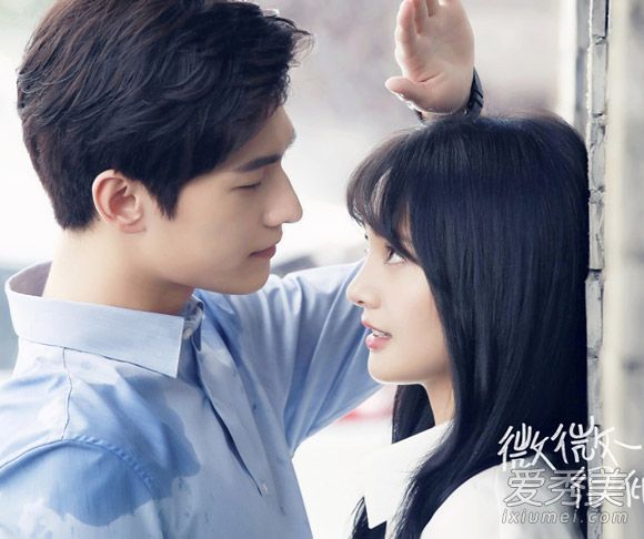“微笑”郑爽如此美丽,以至于它必须被打开并挂上!但是短发仍然更时尚。