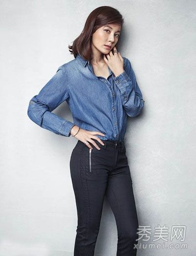 牛仔衬衫+紧身裤穿屁股性感迷人