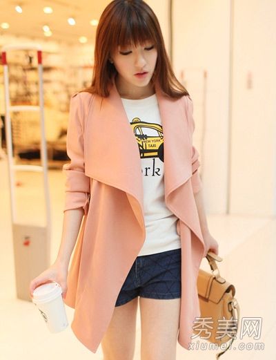 春季穿的新外套在韩式中最受欢迎。