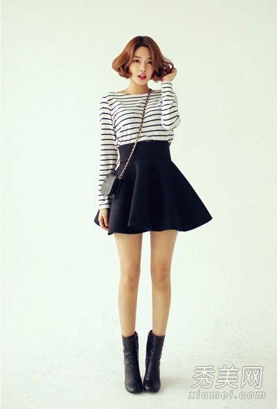 宽松上衣+A字裙。如果你想变瘦，就穿成这样。