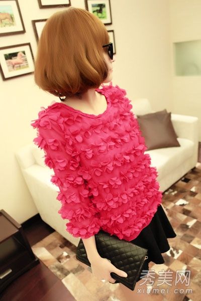 雪纺材料在这方面是最薄的。