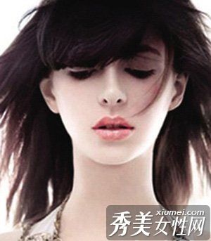 糖果色唇膏咬甜味