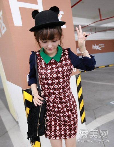 新的秋装既漂亮又超级漂亮。