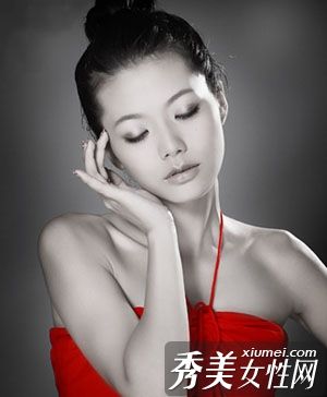 不化妆也是美丽的。