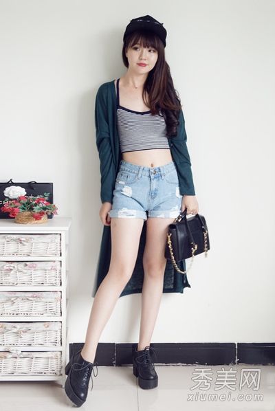 长针织开衫搭配如何穿看身材就知道了