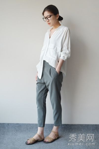 如何搭配8种着装方式的白衬衫