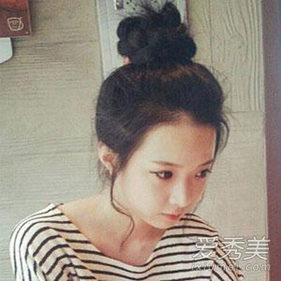 夏天,韩国女孩会像这样绑露珠。