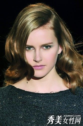 6性感波浪卷妩媚魅力最亮眼睛