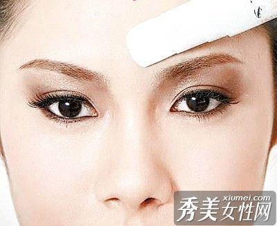 创造范冰冰优雅复古妆容的六个步骤