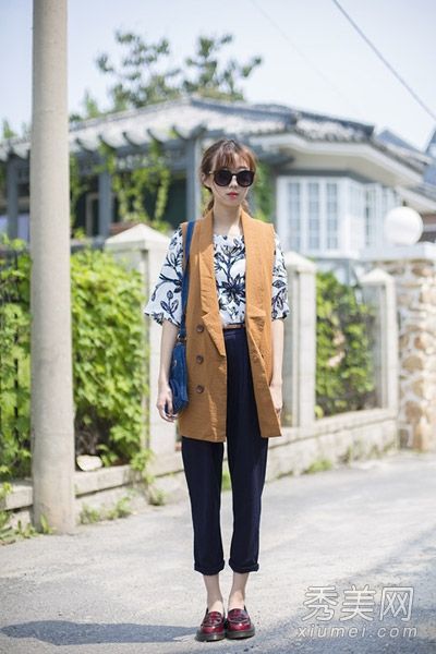 西装背心与裤子搭配既帅气又干练