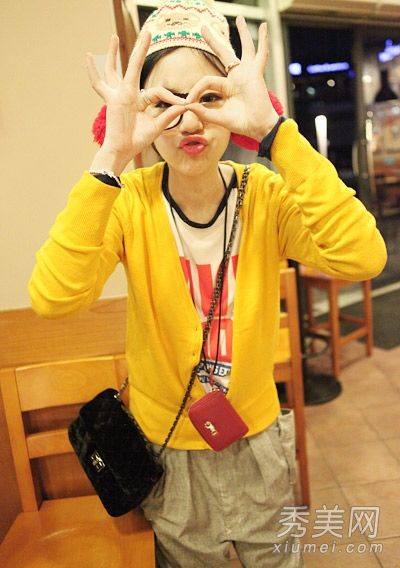 当毛衣外套和图片搭配时，你喜欢什么款式？