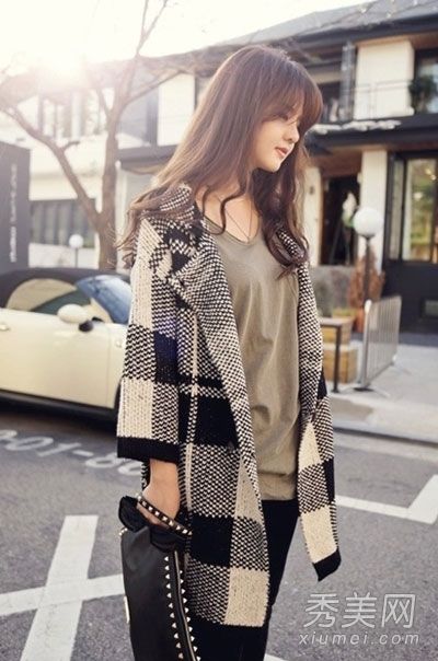 8件秋大衣款式简单，易于穿着