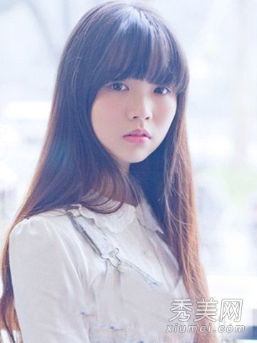 女孩的方脸适合什么发型?刘海更可爱。
