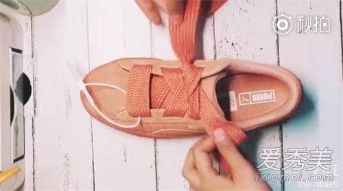 彪马蕾哈娜领结法