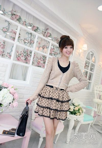 周末女士约会礼服外套配短裙最甜美