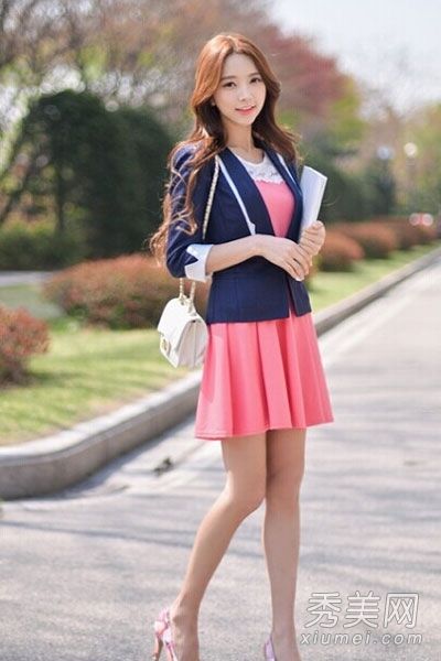 连衣裙+夹克，带层次感，显瘦