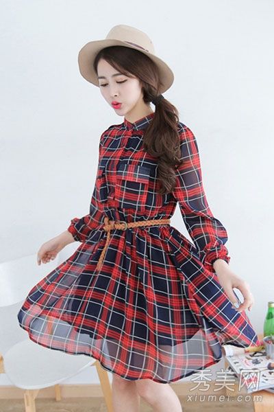 建议早秋长袖连衣裙既实用又醒目。