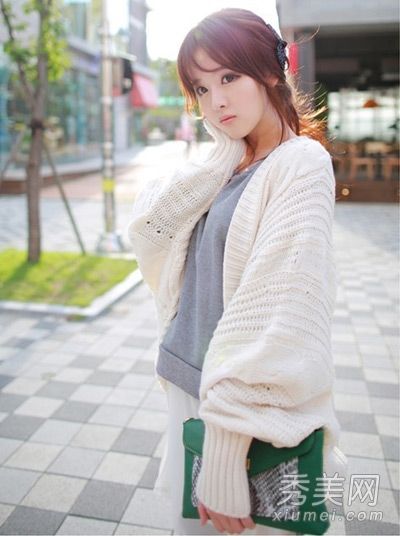 秋装以各种漂亮的款式流行