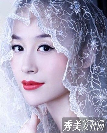 展现女性魅力的优雅新娘妆