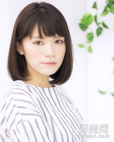 鹅蛋脸适合蓬松的卷发以显示脸型最小的是什么发型