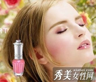 粉色是一种浪漫的春妆,是一个迷人迷人的情人。