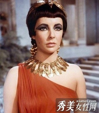 伊丽莎白女王的美丽妆容述评