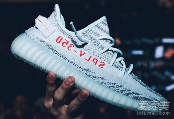 阿迪达斯yeezy boost 350 v2冰蓝色椰子价格介绍
