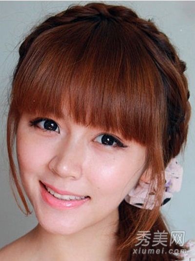 齐肩短发如何扎好DIY甜美时尚发型