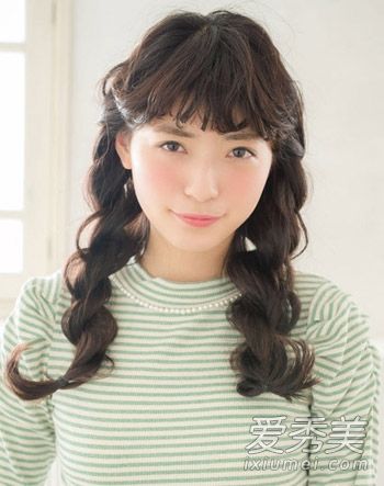 两股编织物的捆绑方法被说明为简单、清新和超老化。