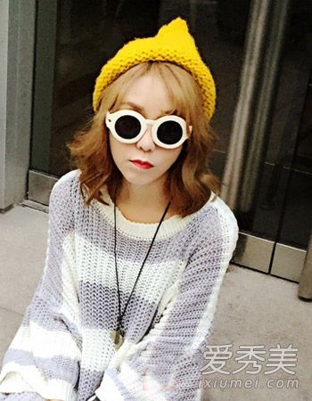 对于小而简单发型的女孩来说，什么发型最时尚？