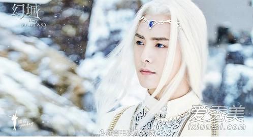 《魔都》中的“辫子石”发型真毒!