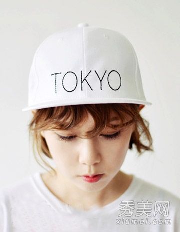 秋冬女孩发型设计9帽子和发型搭配