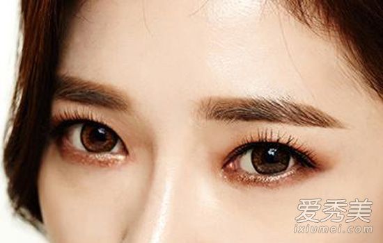 浅色眉毛多少钱?浅色眉毛能在几天内恢复自然。